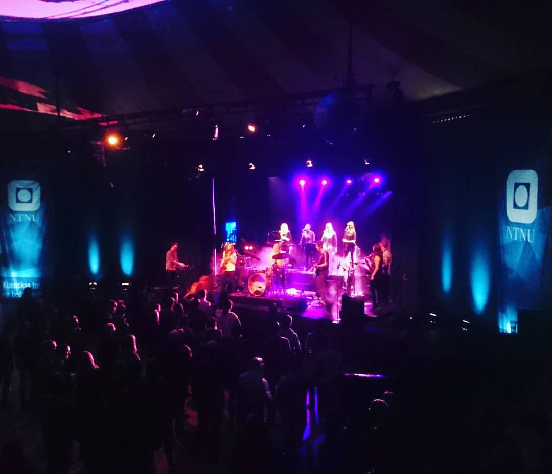 stina-stjern-with-ntnu-jazzensemble-at-ntnu-awards-2015_23259864092_o